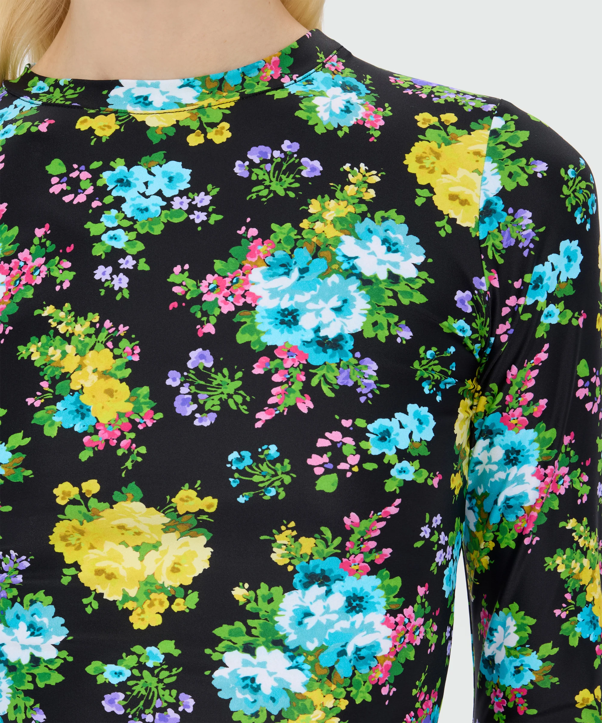 Black lycra T-shirt with floral print - Image 5